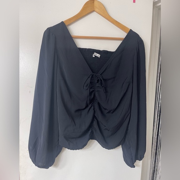 Abercrombie & Fitch Black Ruched Blouse - Picture 1 of 6